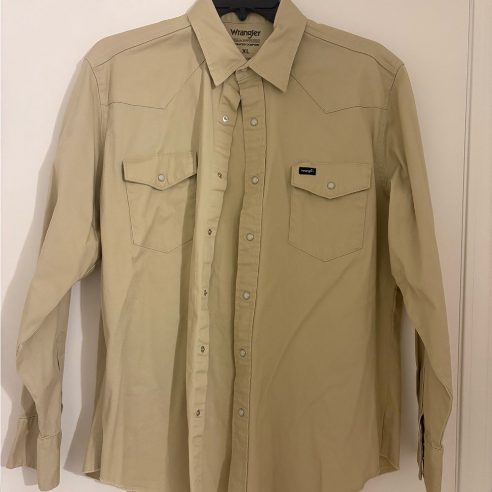 Wrangler Men's Casual Tan Button Down Shirt